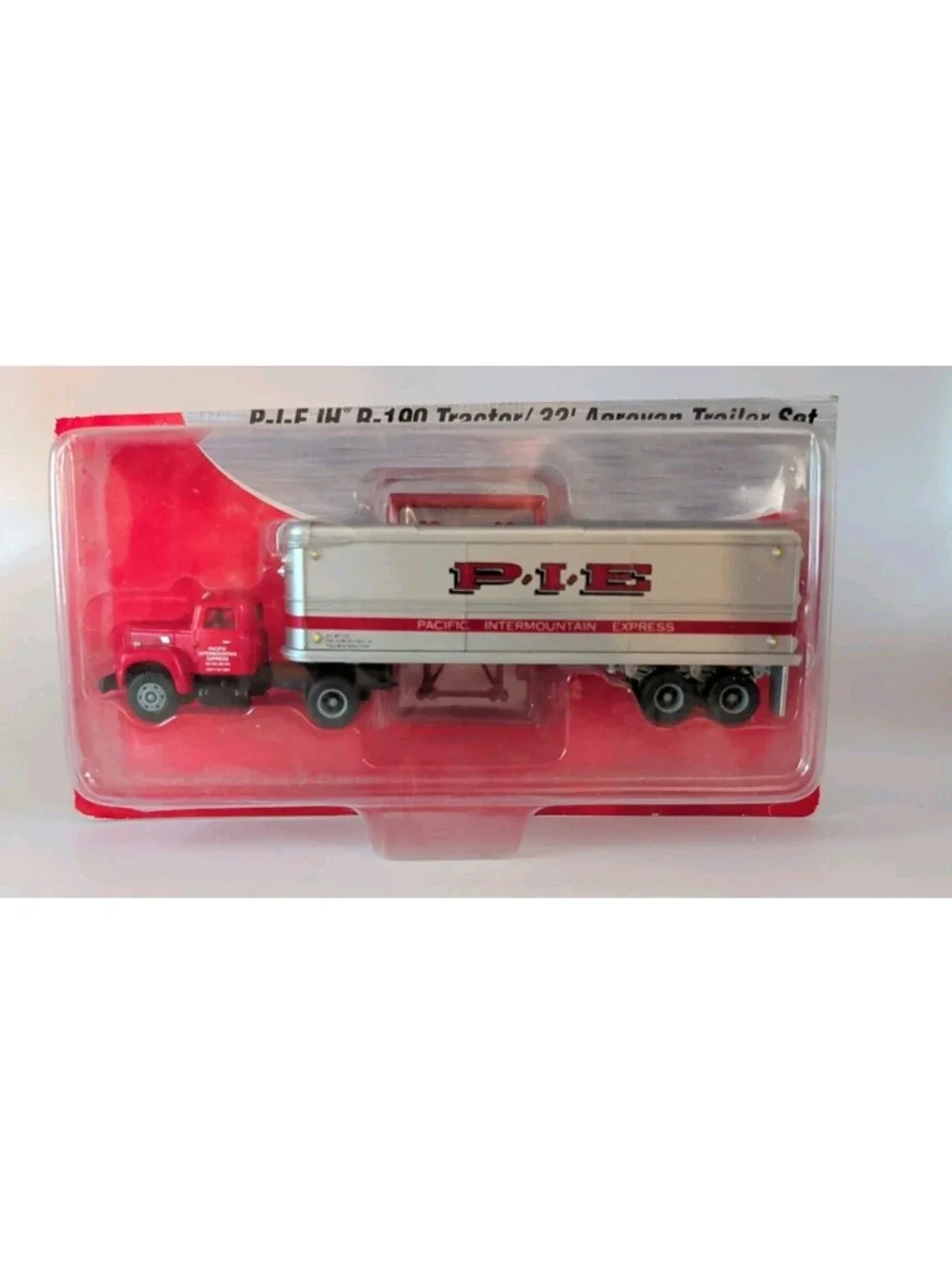MINI-METALS 31103 HO 1/87 P.I.E. IH R-190 TRACTOR 32' AEROVAN TRAILER RED SILVER
